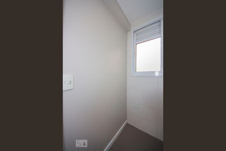 Banheiro de apartamento para alugar com 1 quarto, 42m² em Boa Vista, Porto Alegre