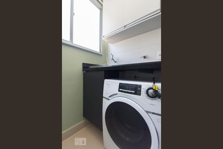 Apartamento à venda com 54m², 2 quartos e 1 vaga Apartamento à venda com 54m², 2 quartos e 1 vagaArea de serviço