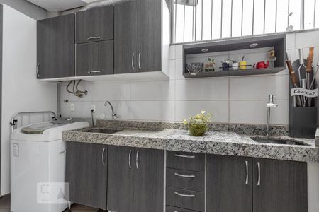 Casa de condomínio à venda com 94m², 3 quartos e 2 vagasÁrea de Serviço