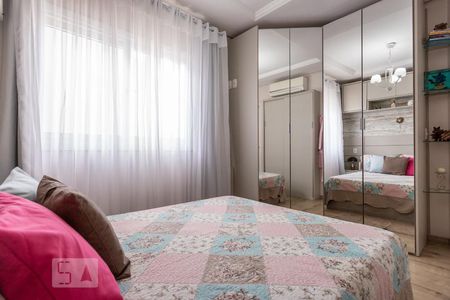 Suíte de casa de condomínio à venda com 3 quartos, 94m² em Sarandi, Porto Alegre