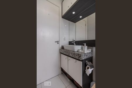 Casa de condomínio à venda com 94m², 3 quartos e 2 vagasBanheiro da Suíte