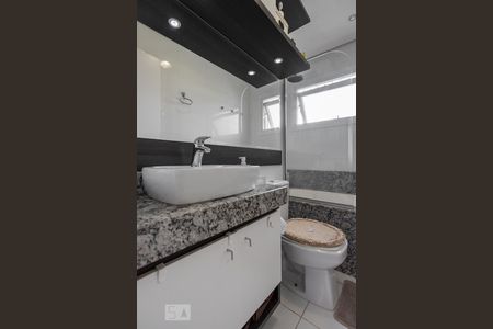 Casa de condomínio à venda com 94m², 3 quartos e 2 vagasBanheiro da Suíte