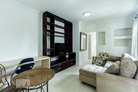 Sala de apartamento para alugar com 1 quarto, 30m² em Vila Olímpia, São Paulo