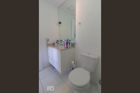 Banheiro de apartamento para alugar com 1 quarto, 53m² em Campo Belo, São Paulo