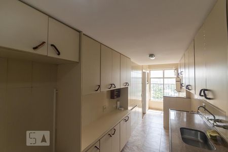 Apartamento para alugar com 83m², 2 quartos e 1 vagaCozinha