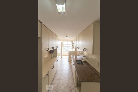 Apartamento para alugar com 83m², 2 quartos e 1 vagaCozinha