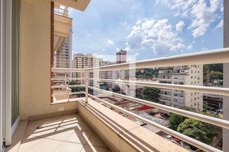 Sala/Cozinha - Varanda de apartamento para alugar com 1 quarto, 52m² em Pinheiros, São Paulo