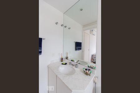 Apartamento à venda com 178m², 4 quartos e 3 vagasBanheiro da Suíte 3