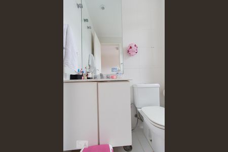 Apartamento à venda com 178m², 4 quartos e 3 vagasBanheiro da Suíte 2