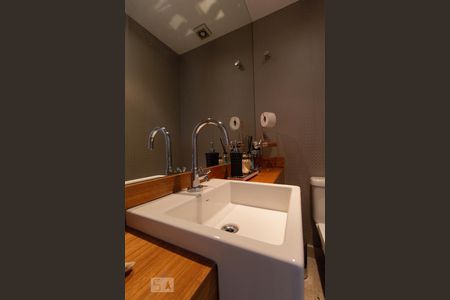 Apartamento à venda com 178m², 4 quartos e 3 vagasLavabo