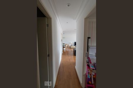 Apartamento à venda com 178m², 4 quartos e 3 vagasCorredor