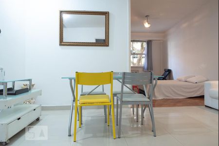 Sala de apartamento à venda com 1 quarto, 45m² em Copacabana, Rio de Janeiro