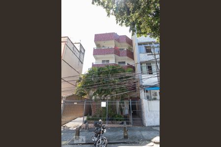 Apartamento para alugar com 60m², 2 quartos e 1 vaga Apartamento para alugar com 60m², 2 quartos e 1 vagaFachada