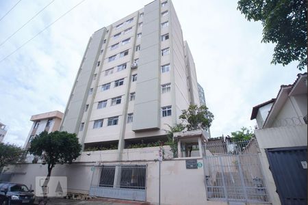 Apartamento para alugar com 102m², 3 quartos e 1 vagaFachada
