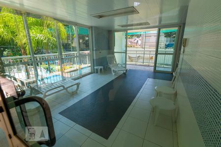 Apartamento à venda com 240m², 4 quartos e 2 vagas Apartamento à venda com 240m², 4 quartos e 2 vagasSauna