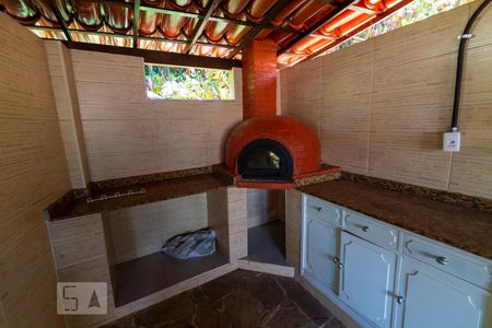 Apartamento à venda com 240m², 4 quartos e 2 vagas Apartamento à venda com 240m², 4 quartos e 2 vagasÁrea comum - Churrasqueira