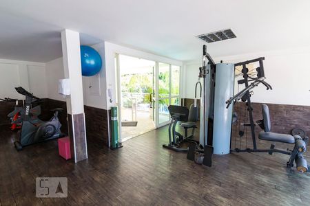 Apartamento à venda com 240m², 4 quartos e 2 vagas Apartamento à venda com 240m², 4 quartos e 2 vagasÁrea comum - Academia