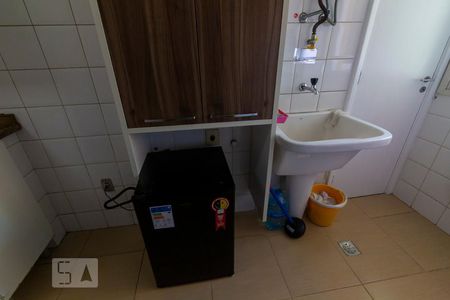 Apartamento à venda com 240m², 4 quartos e 2 vagas Apartamento à venda com 240m², 4 quartos e 2 vagasÁrea de Serviço