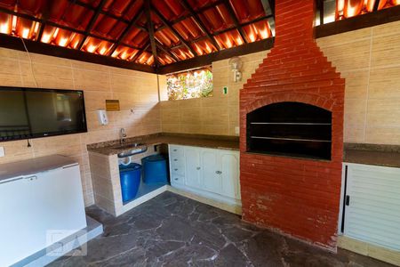 Apartamento à venda com 240m², 4 quartos e 2 vagas Apartamento à venda com 240m², 4 quartos e 2 vagasÁrea comum - Churrasqueira