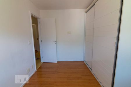 Apartamento à venda com 240m², 4 quartos e 2 vagas Apartamento à venda com 240m², 4 quartos e 2 vagasQuarto 2 - Armários