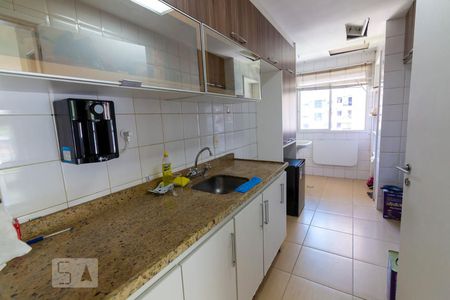 Apartamento à venda com 240m², 4 quartos e 2 vagas Apartamento à venda com 240m², 4 quartos e 2 vagasCozinha