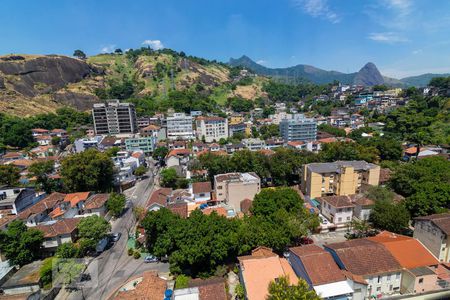 Apartamento à venda com 240m², 4 quartos e 2 vagas Apartamento à venda com 240m², 4 quartos e 2 vagasVista da Suíte