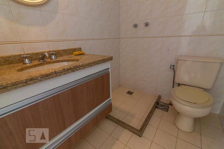 Apartamento à venda com 240m², 4 quartos e 2 vagas Apartamento à venda com 240m², 4 quartos e 2 vagasbanheiro do terraço