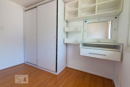 Apartamento à venda com 240m², 4 quartos e 2 vagas Apartamento à venda com 240m², 4 quartos e 2 vagasQuarto 2