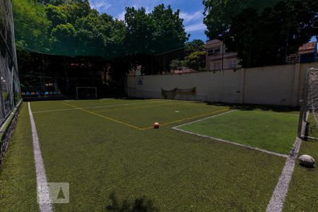 Apartamento à venda com 240m², 4 quartos e 2 vagas Apartamento à venda com 240m², 4 quartos e 2 vagasQuadra Esportiva