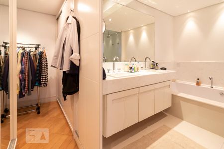 Apartamento à venda com 160m², 2 quartos e 4 vagassuíte 2