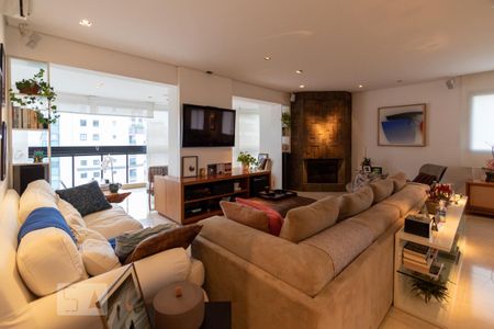 Apartamento à venda com 160m², 2 quartos e 4 vagasSala