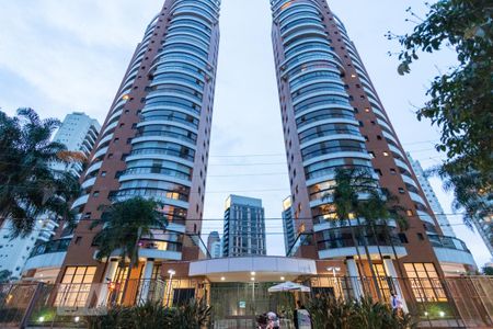 Apartamento à venda com 160m², 2 quartos e 4 vagasFachada
