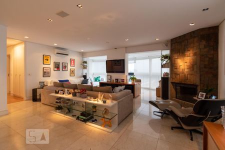 Apartamento à venda com 160m², 2 quartos e 4 vagasSala