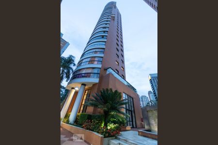 Apartamento à venda com 160m², 2 quartos e 4 vagasFachada