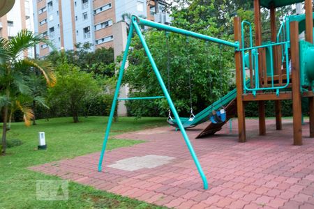 Apartamento à venda com 160m², 2 quartos e 4 vagasÁrea Comum - Playground