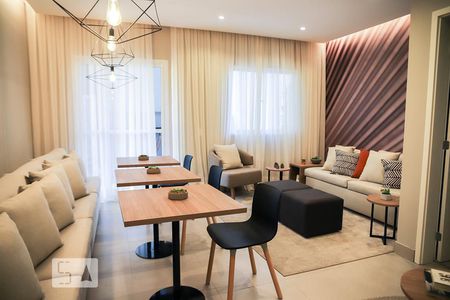 Apartamento à venda com 37m², 2 quartos e sem vagaÁrea comum