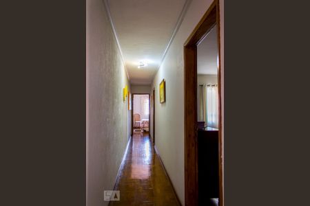 Casa para alugar com 199m², 3 quartos e 2 vagas Casa para alugar com 199m², 3 quartos e 2 vagasCorredor