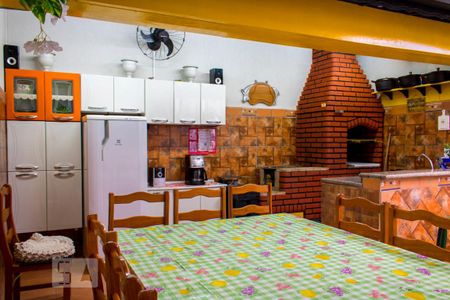 Casa para alugar com 199m², 3 quartos e 2 vagas Casa para alugar com 199m², 3 quartos e 2 vagasEspaço Gourmet