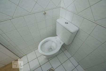 Casa de condomínio para alugar com 170m², 3 quartos e 2 vagas Casa de condomínio para alugar com 170m², 3 quartos e 2 vagasBanheiro de Serviço