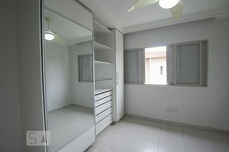 Casa de condomínio para alugar com 170m², 3 quartos e 2 vagas Casa de condomínio para alugar com 170m², 3 quartos e 2 vagasSuíte 3