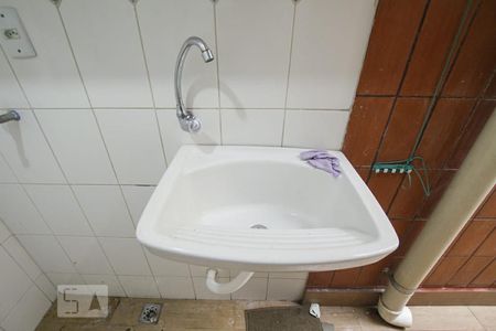 Casa de condomínio para alugar com 170m², 3 quartos e 2 vagas Casa de condomínio para alugar com 170m², 3 quartos e 2 vagasDetalhe da Área de Serviço - Tanque