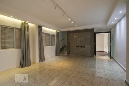 Sala 1 de casa de condomínio para alugar com 3 quartos, 170m² em Setor Bueno, Goiânia