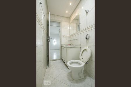 Casa de condomínio para alugar com 170m², 3 quartos e 2 vagas Casa de condomínio para alugar com 170m², 3 quartos e 2 vagasDetalhe do Banheiro da Suíte 1