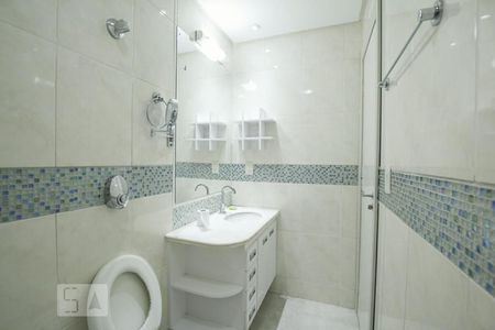 Casa de condomínio para alugar com 170m², 3 quartos e 2 vagas Casa de condomínio para alugar com 170m², 3 quartos e 2 vagasBanheiro da Suíte 2