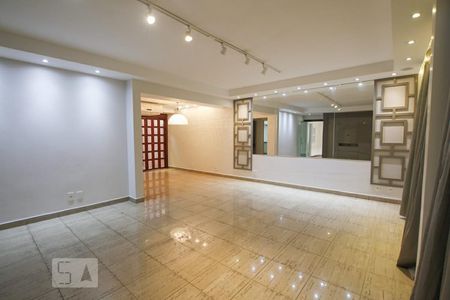 Sala 1 de casa de condomínio para alugar com 3 quartos, 170m² em Setor Bueno, Goiânia