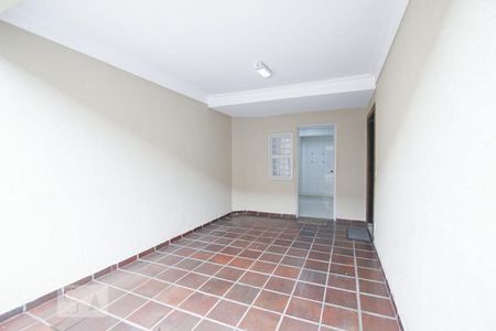 Casa de condomínio para alugar com 170m², 3 quartos e 2 vagas Casa de condomínio para alugar com 170m², 3 quartos e 2 vagasGaragem