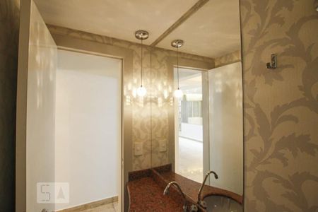 Casa de condomínio para alugar com 170m², 3 quartos e 2 vagas Casa de condomínio para alugar com 170m², 3 quartos e 2 vagasLavabo Espelho