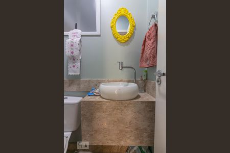 Lavabo de casa de condomínio para alugar com 2 quartos, 90m² em Vila Antônio, São Paulo