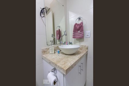 Casa de condomínio para alugar com 90m², 2 quartos e 2 vagasBanheiro da Suíte  2