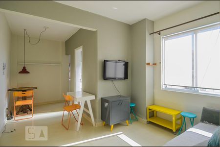 Sala de apartamento à venda com 1 quarto, 40m² em Centro Histórico, Porto Alegre